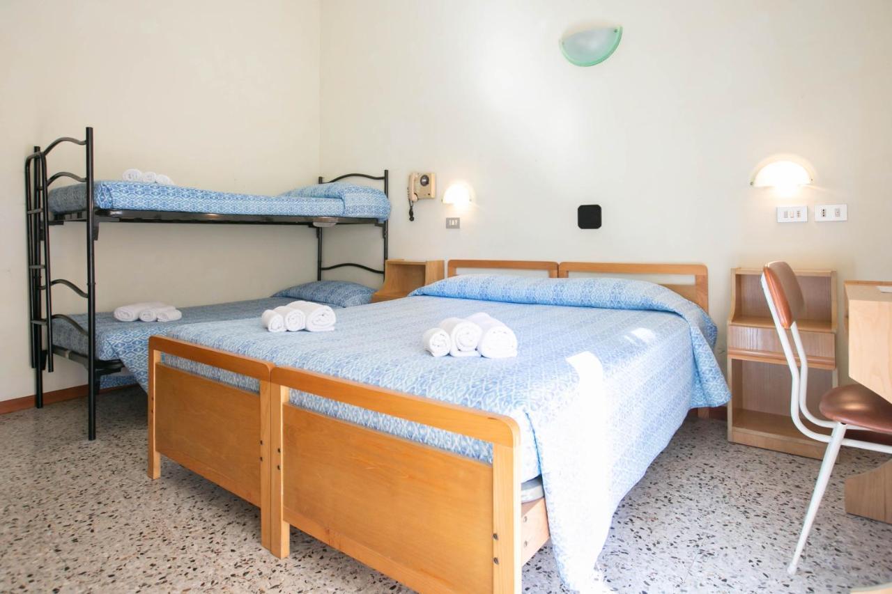 Hotel Ischia Rimini Exteriör bild